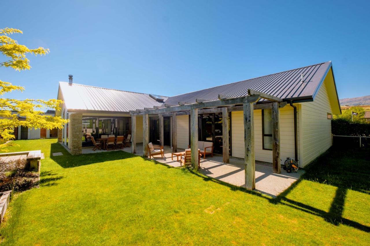 Roys Bay Lodge - Wanaka Holiday Home المظهر الخارجي الصورة