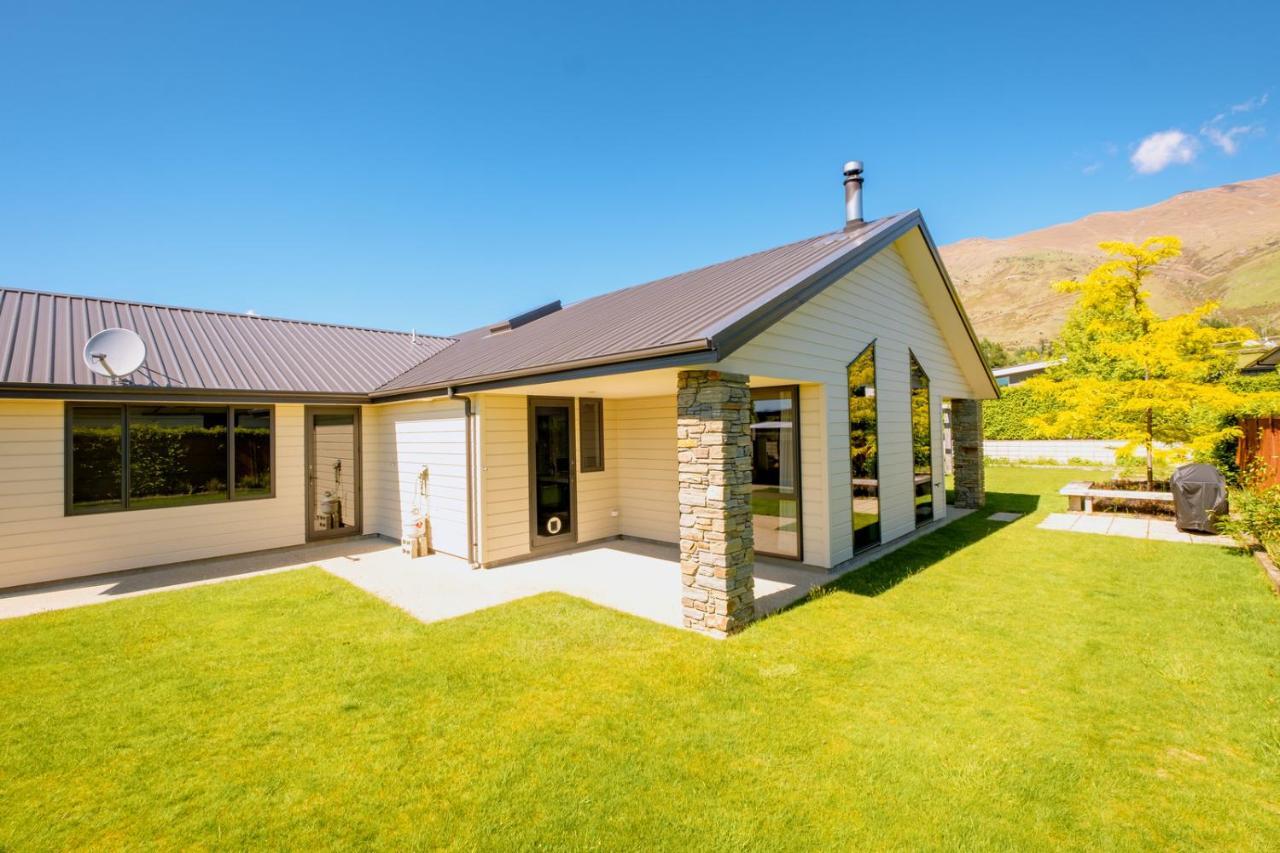 Roys Bay Lodge - Wanaka Holiday Home المظهر الخارجي الصورة