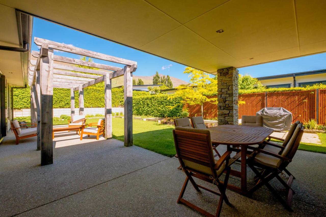 Roys Bay Lodge - Wanaka Holiday Home المظهر الخارجي الصورة