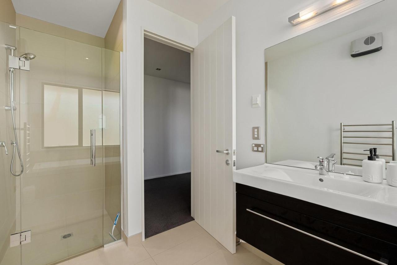 Roys Bay Lodge - Wanaka Holiday Home المظهر الخارجي الصورة