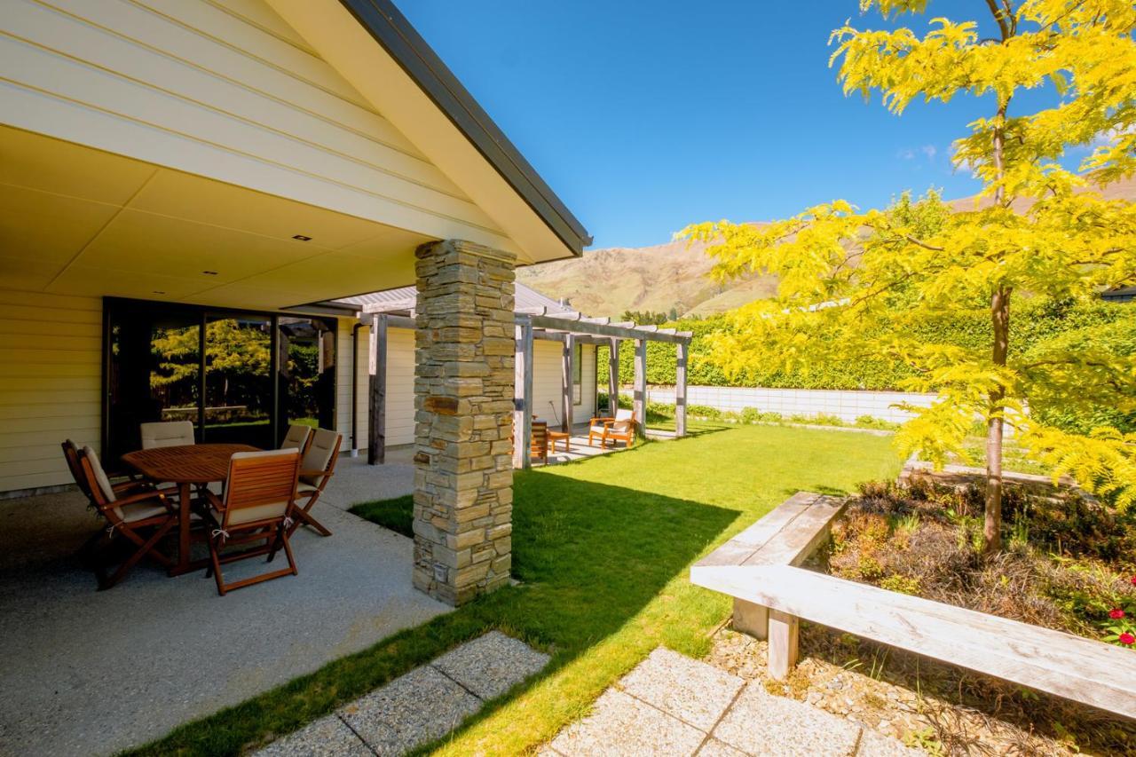 Roys Bay Lodge - Wanaka Holiday Home المظهر الخارجي الصورة